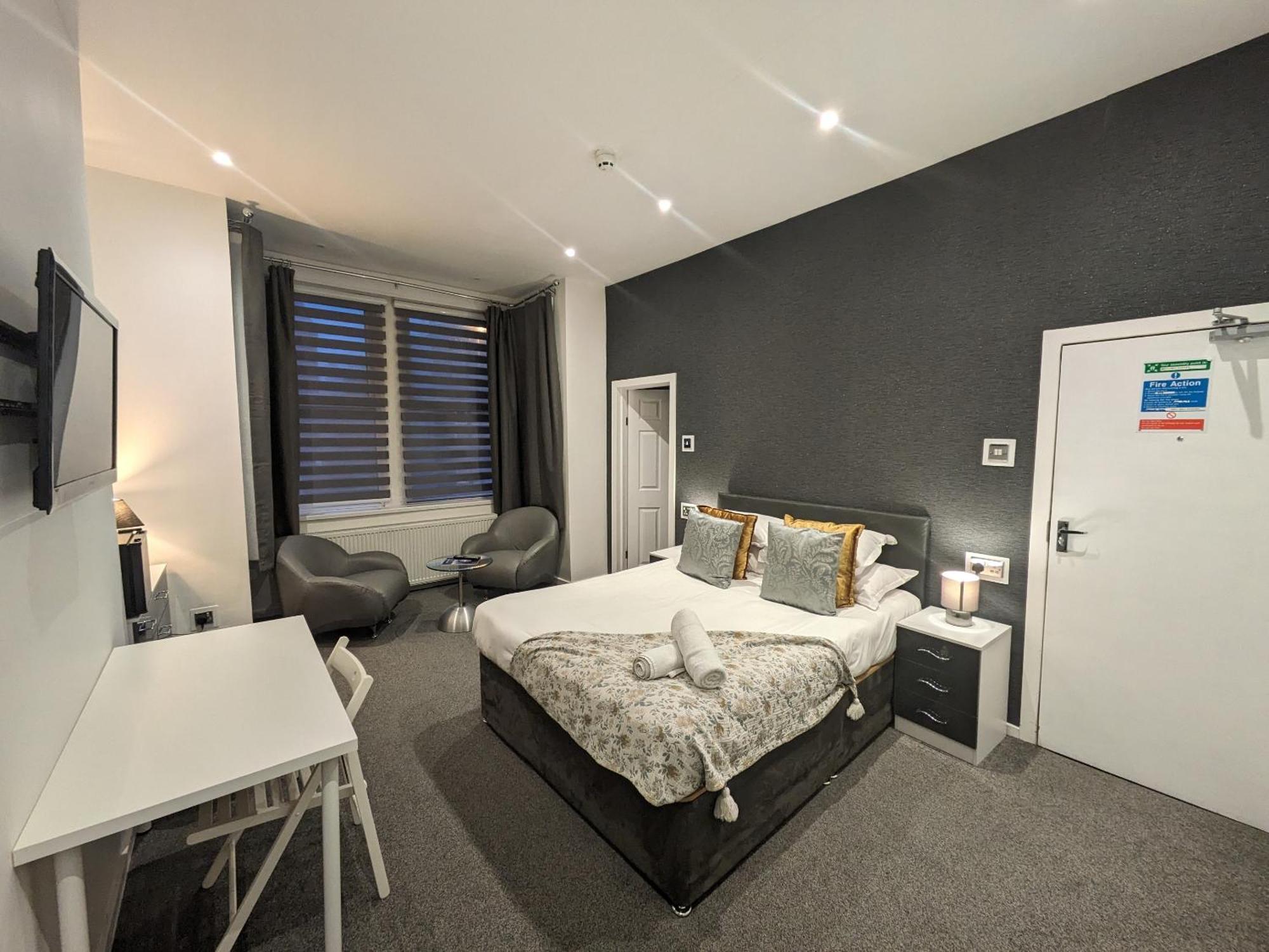 Hotel 33 Blackpool Room photo