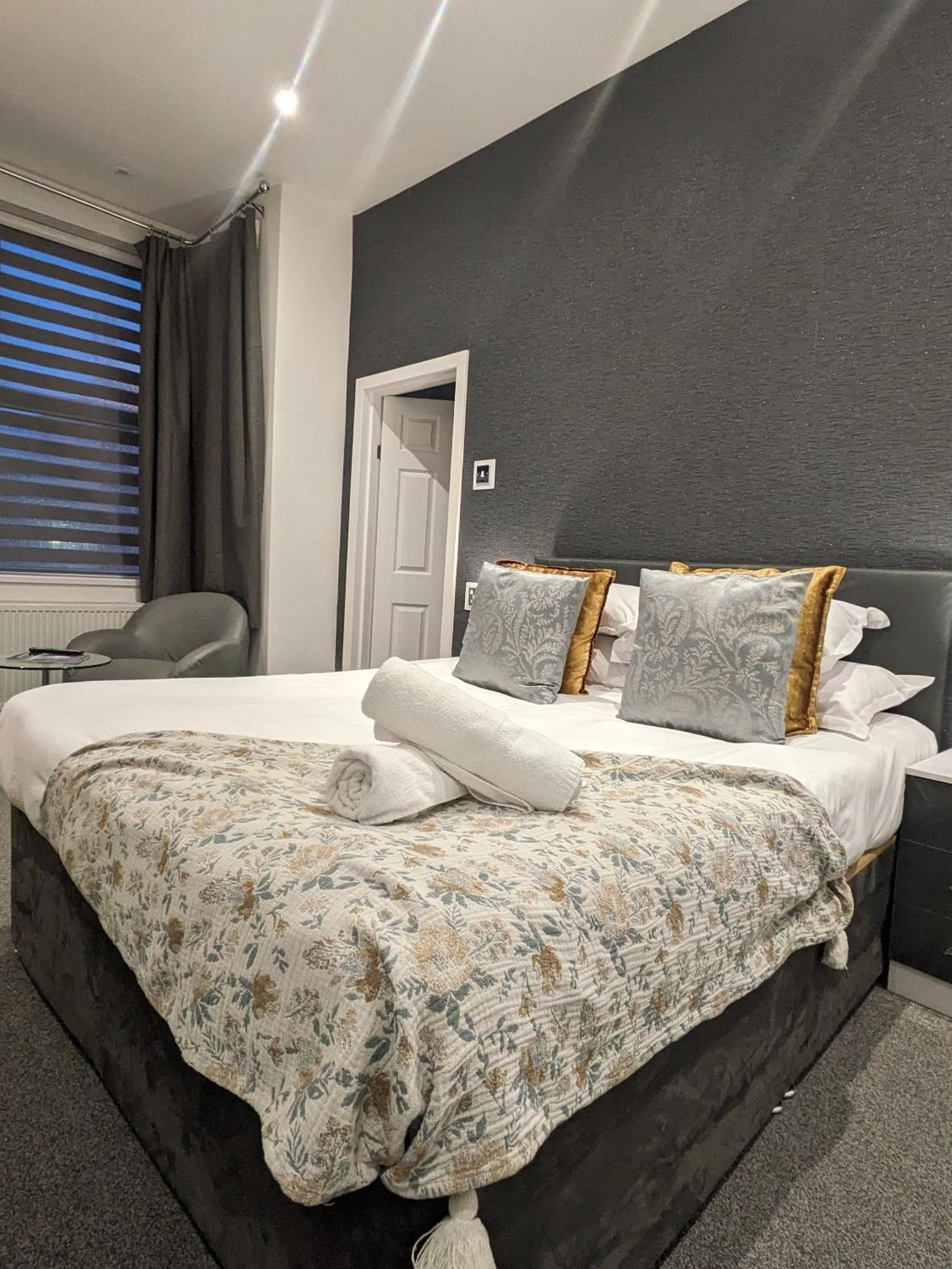 Hotel 33 Blackpool Room photo