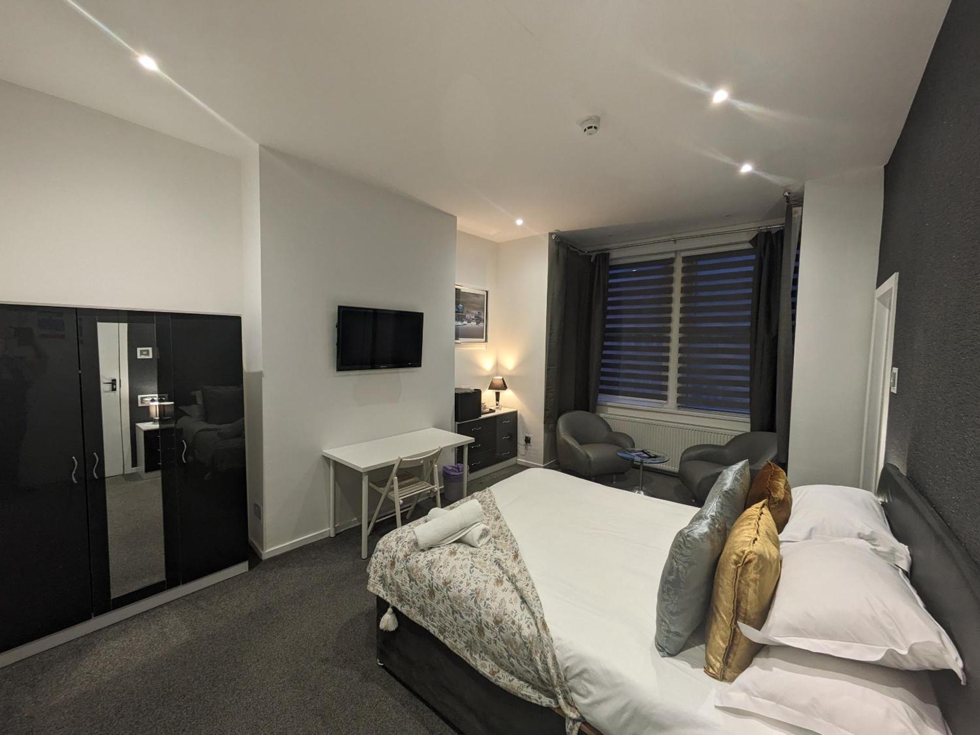 Hotel 33 Blackpool Room photo